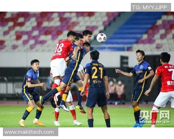 亚眠与里昂激战正酣比分悬念迭起引发球迷热议